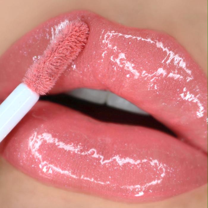 'DOLL FACE' ULTRA DAZZLE LIPGLOSS - BEAUTY CREATIONS - Compra Maquillaje y Artículos de Belleza | Belle Queen Cosmetics